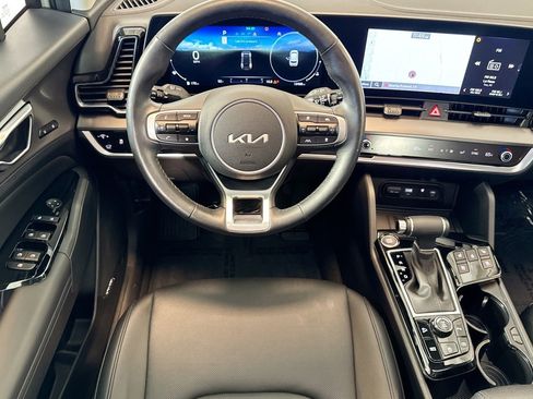 Used 2025 Kia Sportage SX image 21