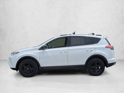 Used 2016 Toyota RAV4 LE FWD image 9