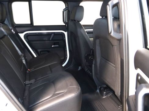 Used 2025 Land Rover Defender 110 S image 67