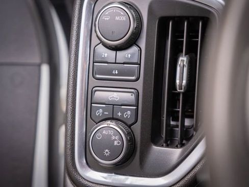 Used 2020 Chevrolet Silverado 3500 LT AWD/4WD image 19