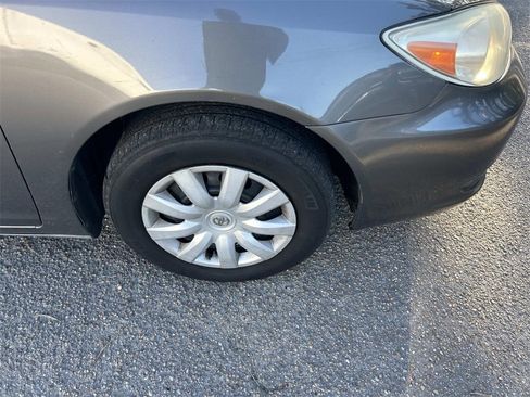 Used 2003 Toyota Camry LE image 11