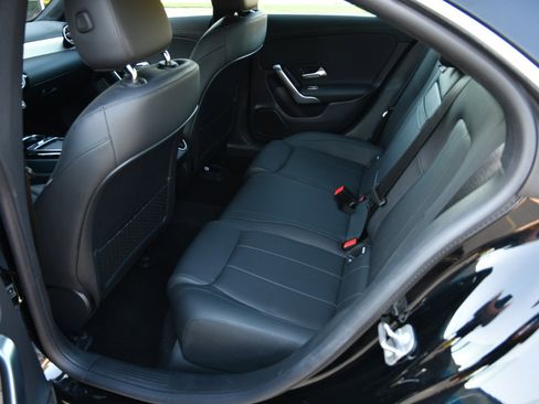 Used 2025 Mercedes-Benz CLA 250 image 24