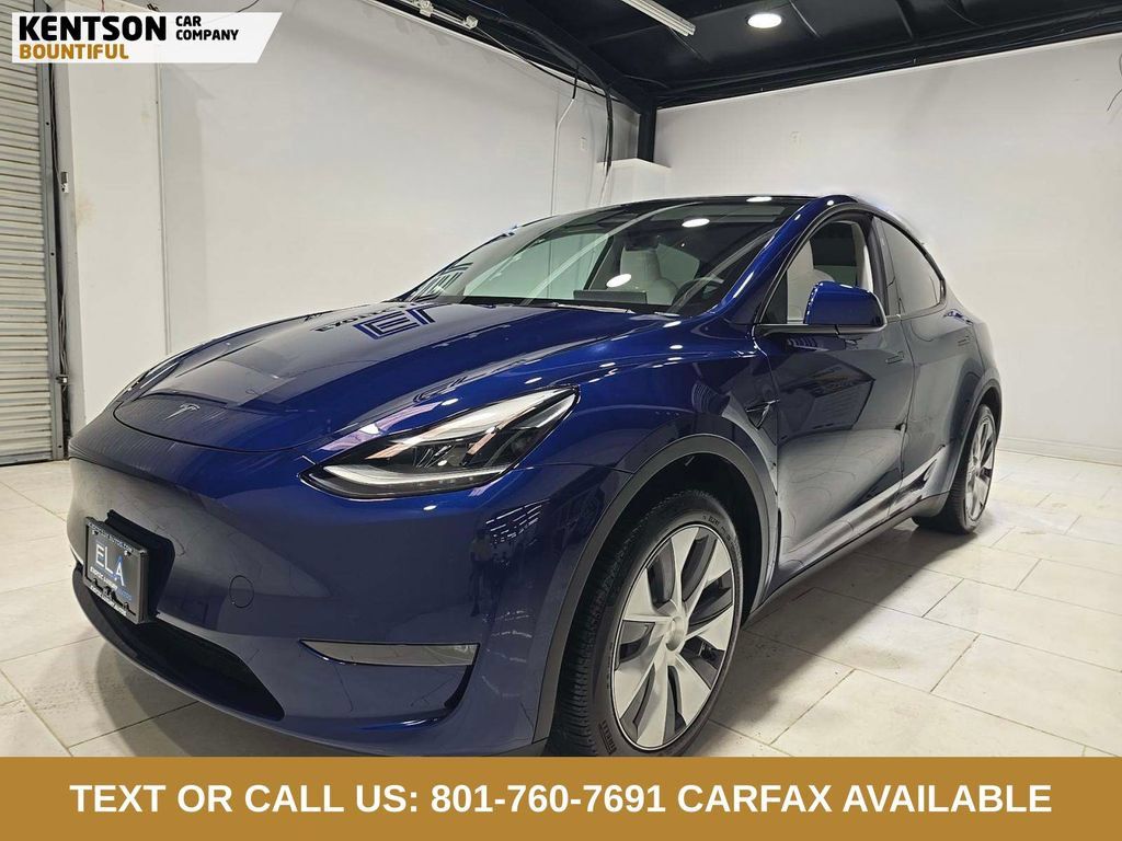 Used 2024 Tesla Model Y Long Range AWD/4WD image 1