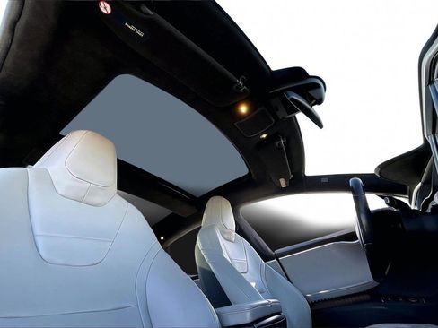 Used 2016 Tesla Model S 75D image 17