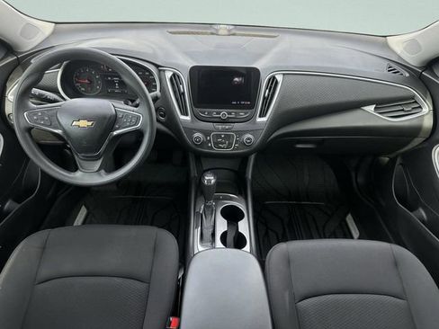 Used 2020 Chevrolet Malibu LS image 29