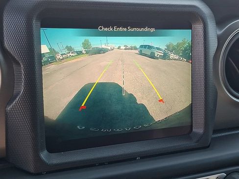 Used 2023 Jeep Wrangler Unlimited w/ Sun & Screen Package AWD/4WD image 4