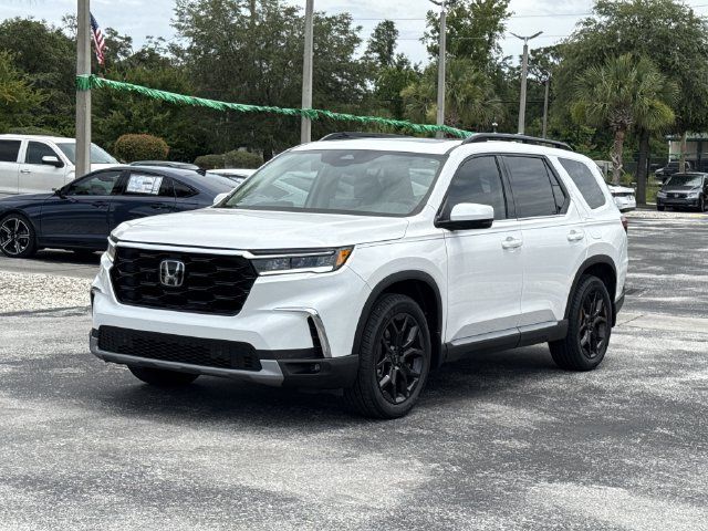 New 2025 Honda Pilot Touring image 13