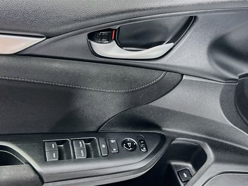 Used 2019 Honda Civic EX image 16