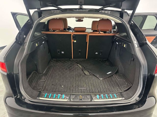 Used 2019 Jaguar F-PACE Portfolio AWD/4WD image 27