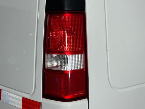 Used 2021 Chevrolet Express 2500 RWD image 24