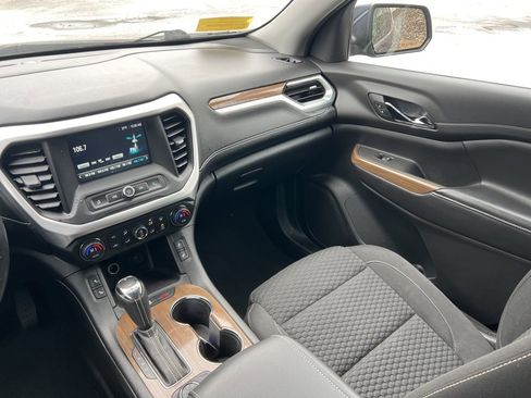 Used 2019 GMC Acadia SLE image 23