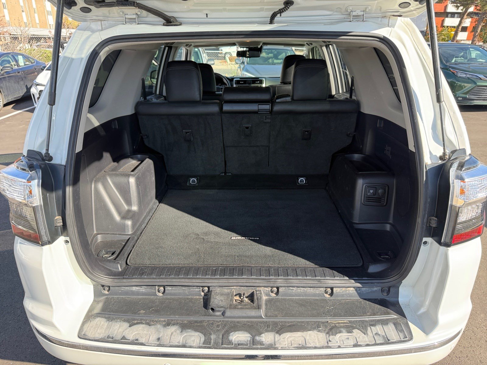Used 2020 Toyota 4Runner Limited AWD/4WD image 32