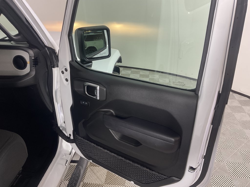Used 2024 Jeep Wrangler Unlimited w/ Convenience Group AWD/4WD image 20
