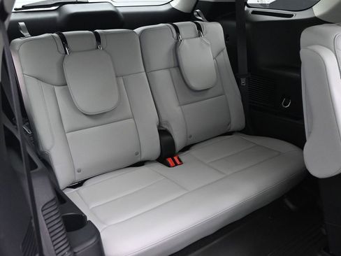Used 2025 Ford Explorer Platinum w/ Ultimate Package AWD/4WD image 14