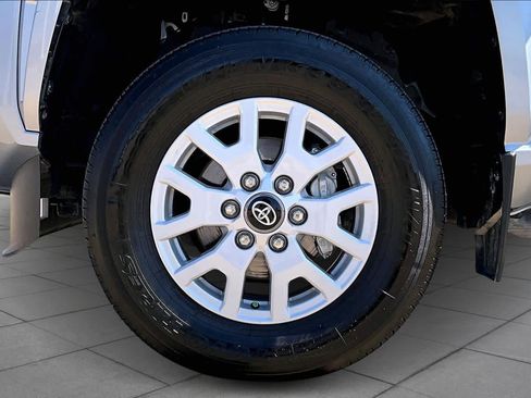 Certified 2024 Toyota Tacoma SR5 image 10