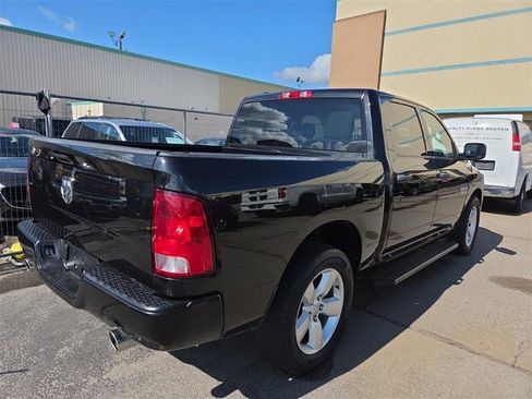 Used 2015 RAM 1500 Express RWD image 4