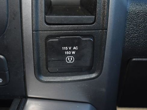 Used 2021 RAM 1500 Classic SLT w/ Electronics Convenience Group AWD/4WD image 31