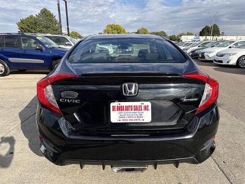 Used 2019 Honda Civic Sport image 6
