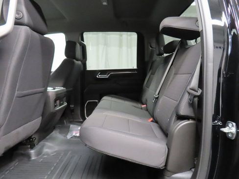 Used 2025 Chevrolet Silverado 2500 LT image 10