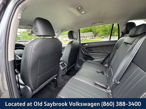 Certified 2024 Volkswagen Tiguan SE AWD/4WD image 10