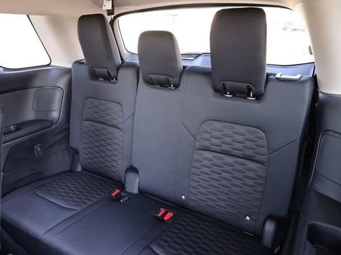 Certified 2025 Nissan Pathfinder SV AWD/4WD image 11
