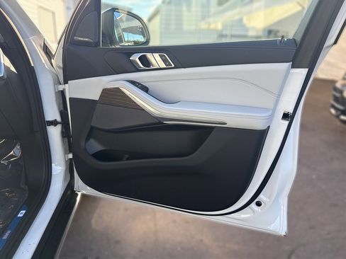 New 2026 BMW X5 sDrive40i w/ Climate Comfort Package RWD image 27
