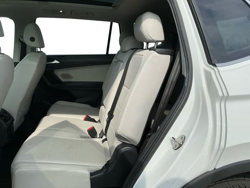 Used 2021 Volkswagen Tiguan SEL AWD/4WD image 13