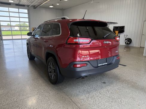 Used 2015 Jeep Cherokee Latitude AWD/4WD image 3