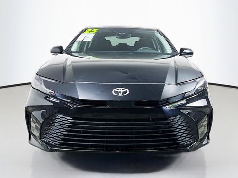 Used 2025 Toyota Camry LE FWD image 11