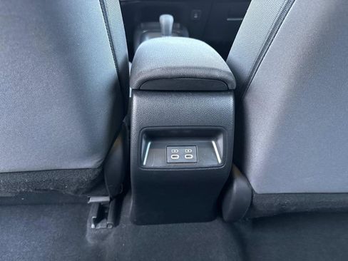 Used 2023 Toyota Corolla LE image 21