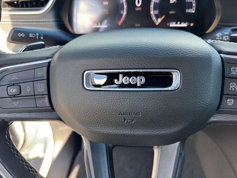 New 2025 Jeep Grand Cherokee Laredo image 20