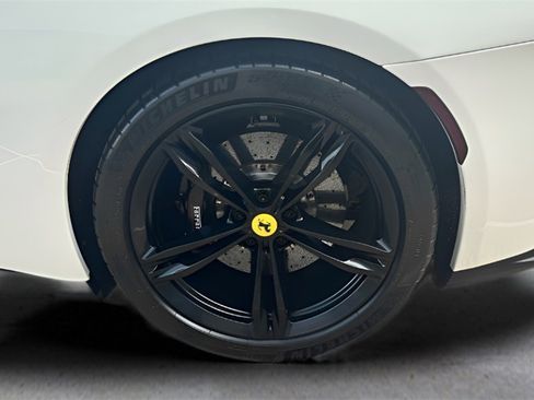 Used 2017 Ferrari GTC4Lusso image 42