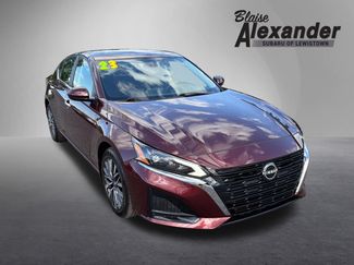 Used 2023 Nissan Altima 2.5 SV AWD/4WD video 1