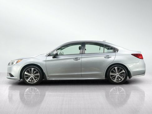 Used 2017 Subaru Legacy 3.6R Limited AWD/4WD image 2