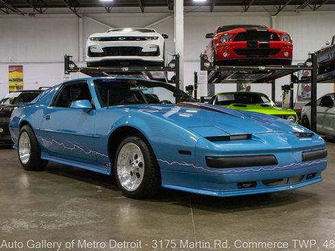 Used 1988 Pontiac Firebird Formula image 10