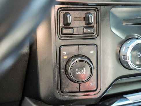 Used 2023 Ford F450 Lariat w/ FX4 Off-Road Package AWD/4WD image 34