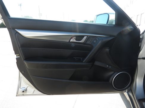 Used 2011 Acura TL w/ Technology Package FWD image 25