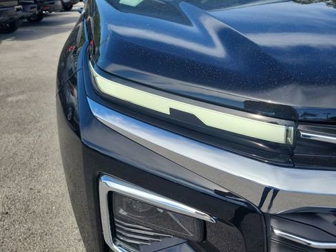 New 2026 Chevrolet Traverse LT w/ Enhanced Driving Package image 7