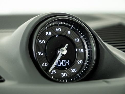 New 2026 Porsche Cayenne image 17