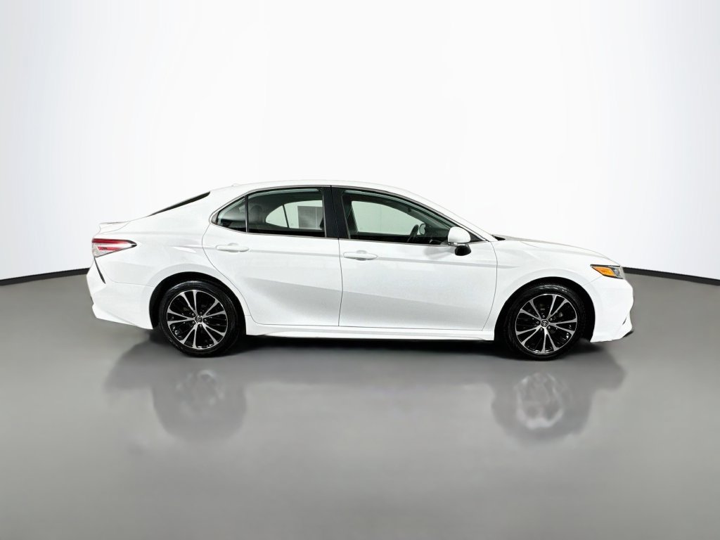 Used 2020 Toyota Camry SE w/ Audio Package FWD image 9