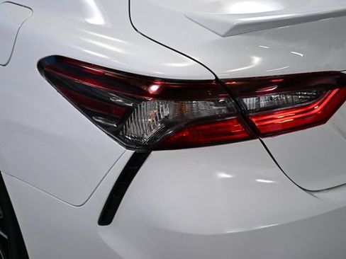 Used 2024 Toyota Camry SE image 15