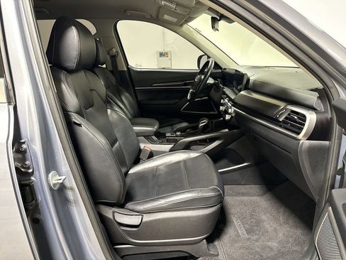 Used 2024 Kia Telluride LX AWD/4WD image 22
