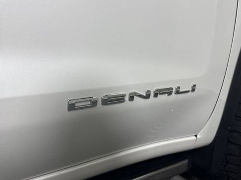 Used 2024 GMC Sierra 1500 Denali w/ Denali Reserve Package AWD/4WD image 19