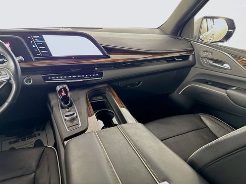 Used 2021 Cadillac Escalade ESV Premium Luxury image 28