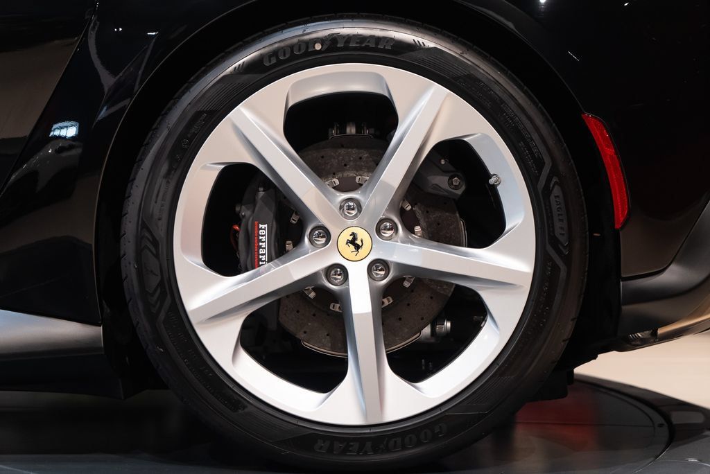 Used 2026 Ferrari 12Cilindri Spider RWD image 13
