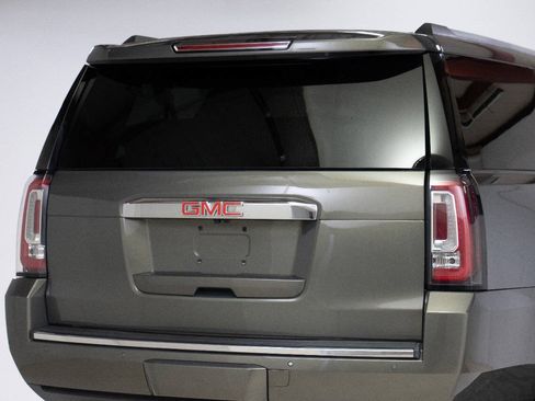 Used 2018 GMC Yukon XL Denali w/ Denali Ultimate Package AWD/4WD image 23