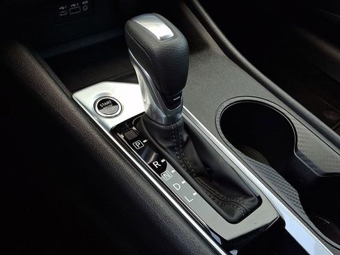 Certified 2025 Nissan Altima 2.5 SV FWD image 16
