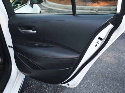 Certified 2025 Toyota Corolla SE image 19