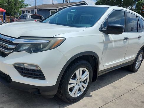 Used 2016 Honda Pilot LX image 2