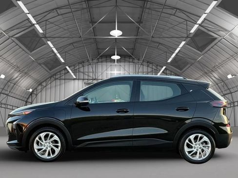 Used 2023 Chevrolet Bolt EUV LT FWD image 4